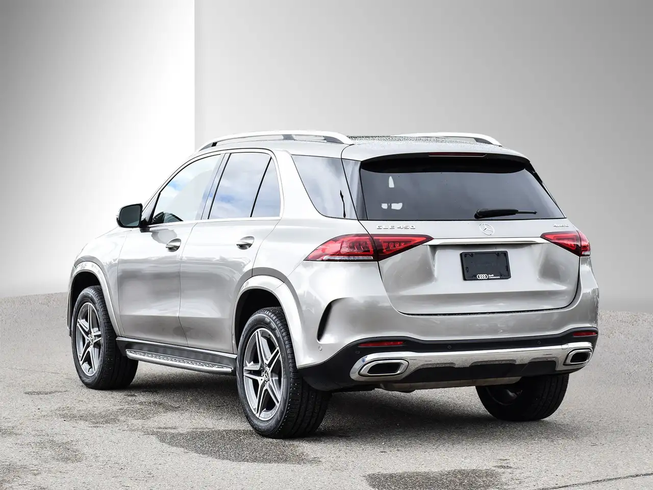 Mercedes-Benz GLE снимка Mercedes-Benz GLE