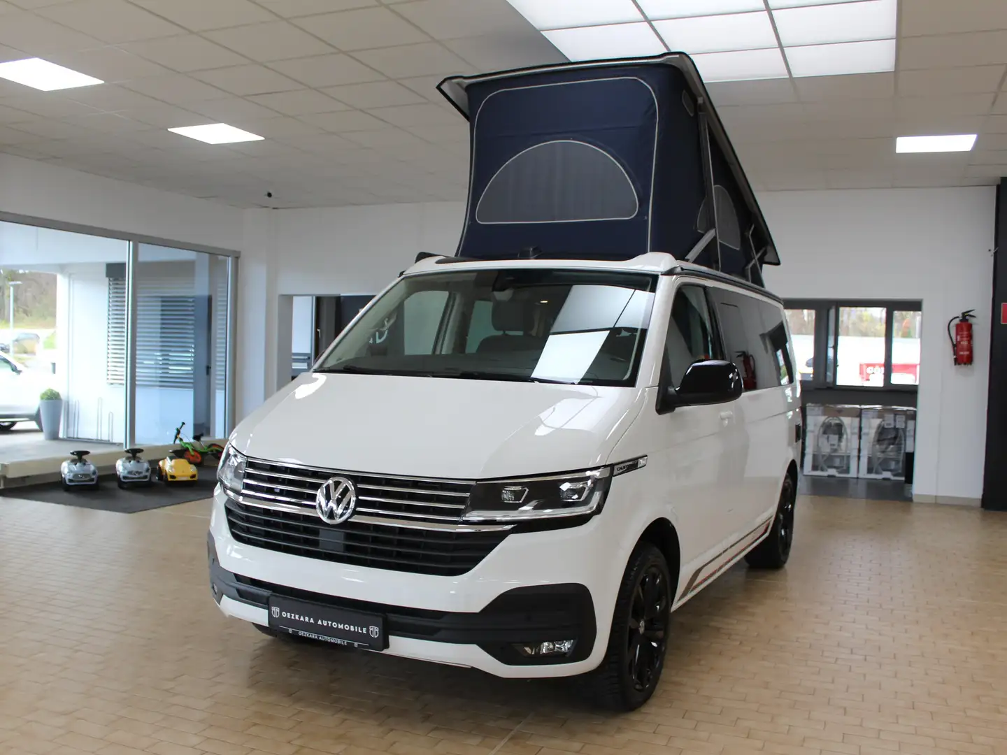 Volkswagen T6.1 California California Ocean Edition DSG 150PS ACC LED AHK Weiß - 2