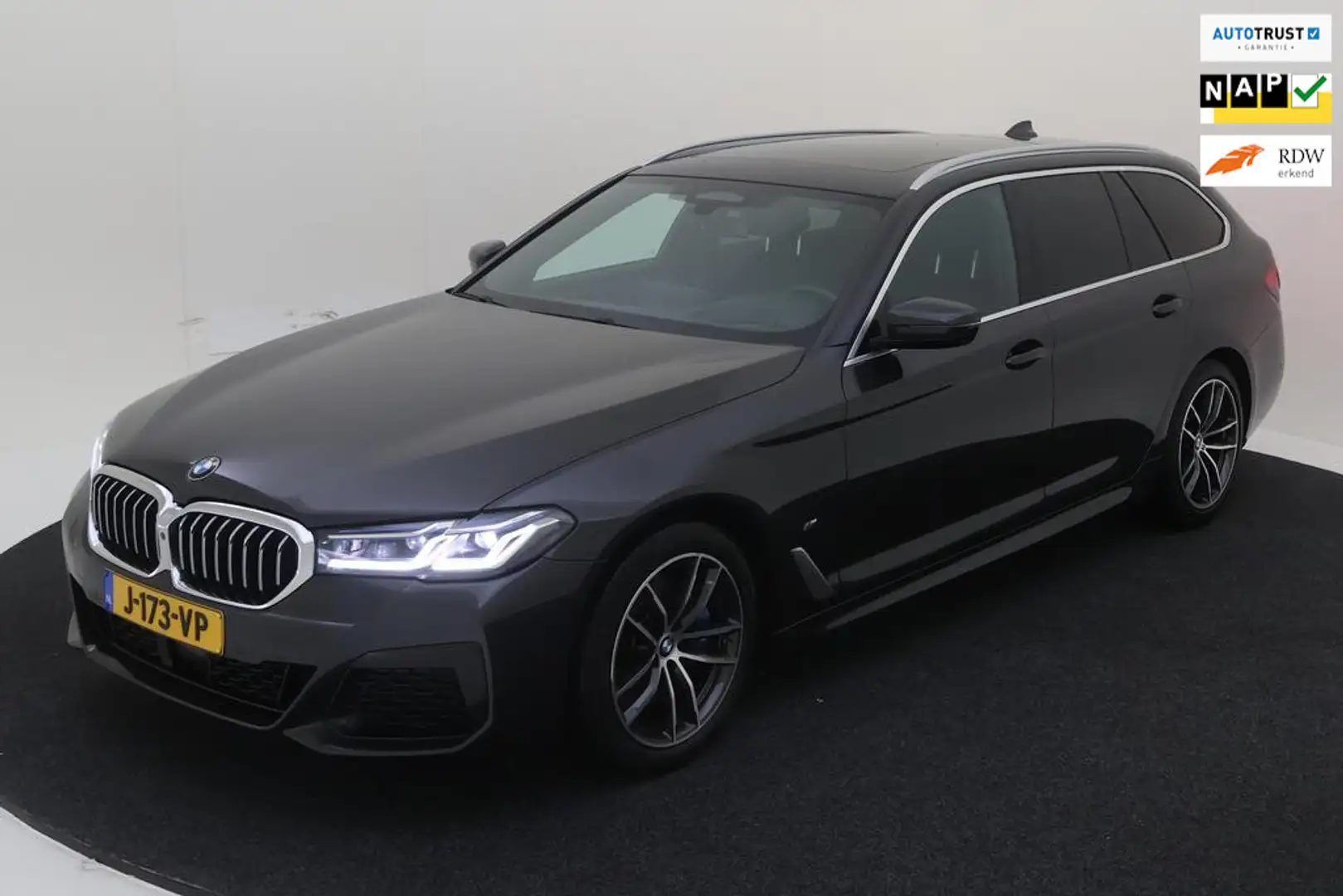 BMW 530 5-serie Touring 530i xDrive High Exec. M-SPORT l F Grijs - 1