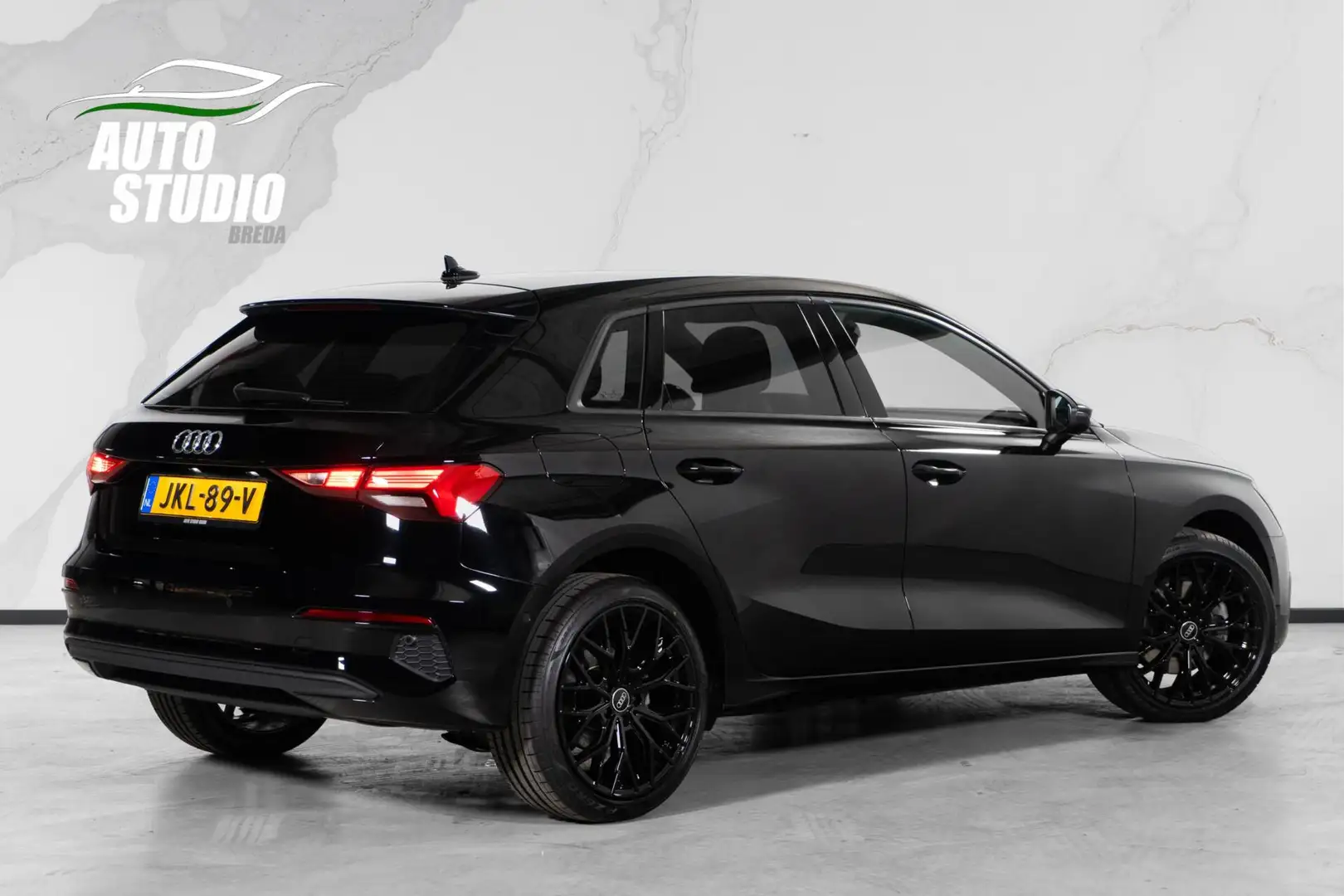 Audi A3 Sportback 40 TFSI e | Carplay | Stoelverwarming | Zwart - 2