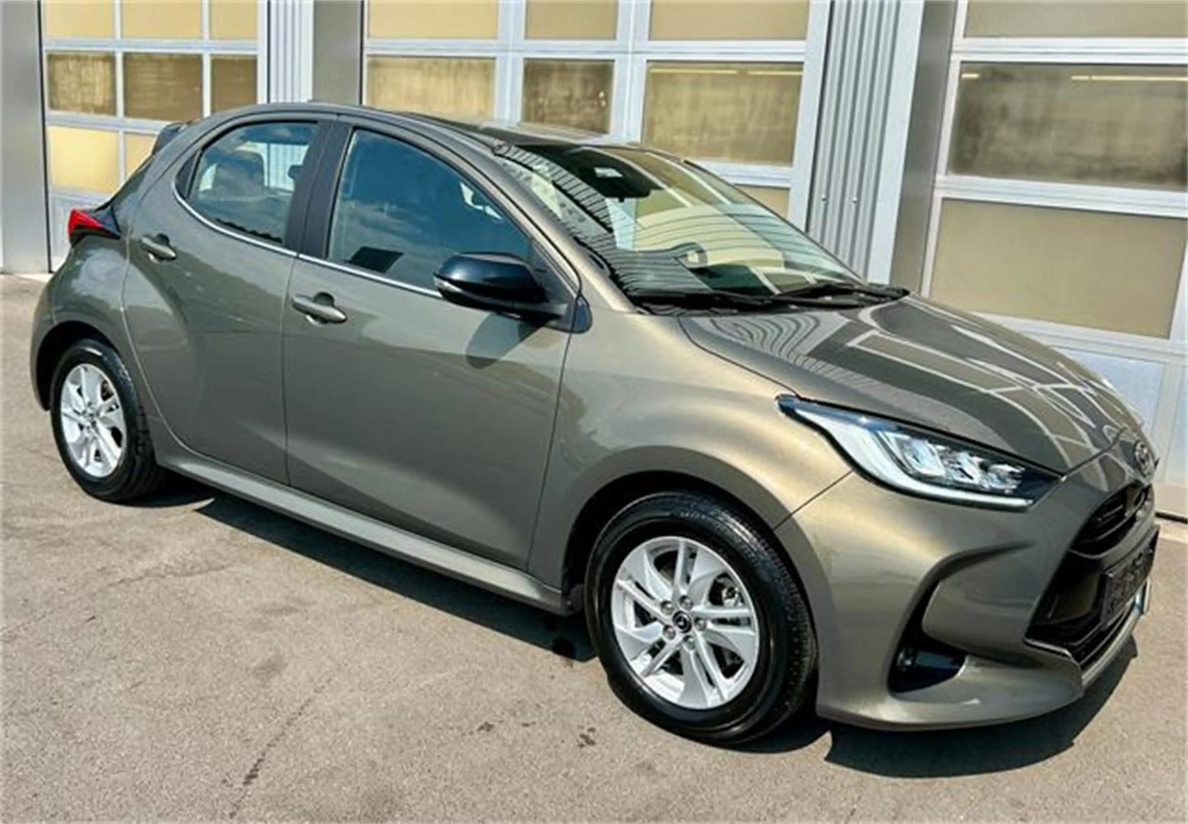 Mazda 2 Hybrid Agile Aut. mit COMFORT Paket Vollhybrid A — photo 5