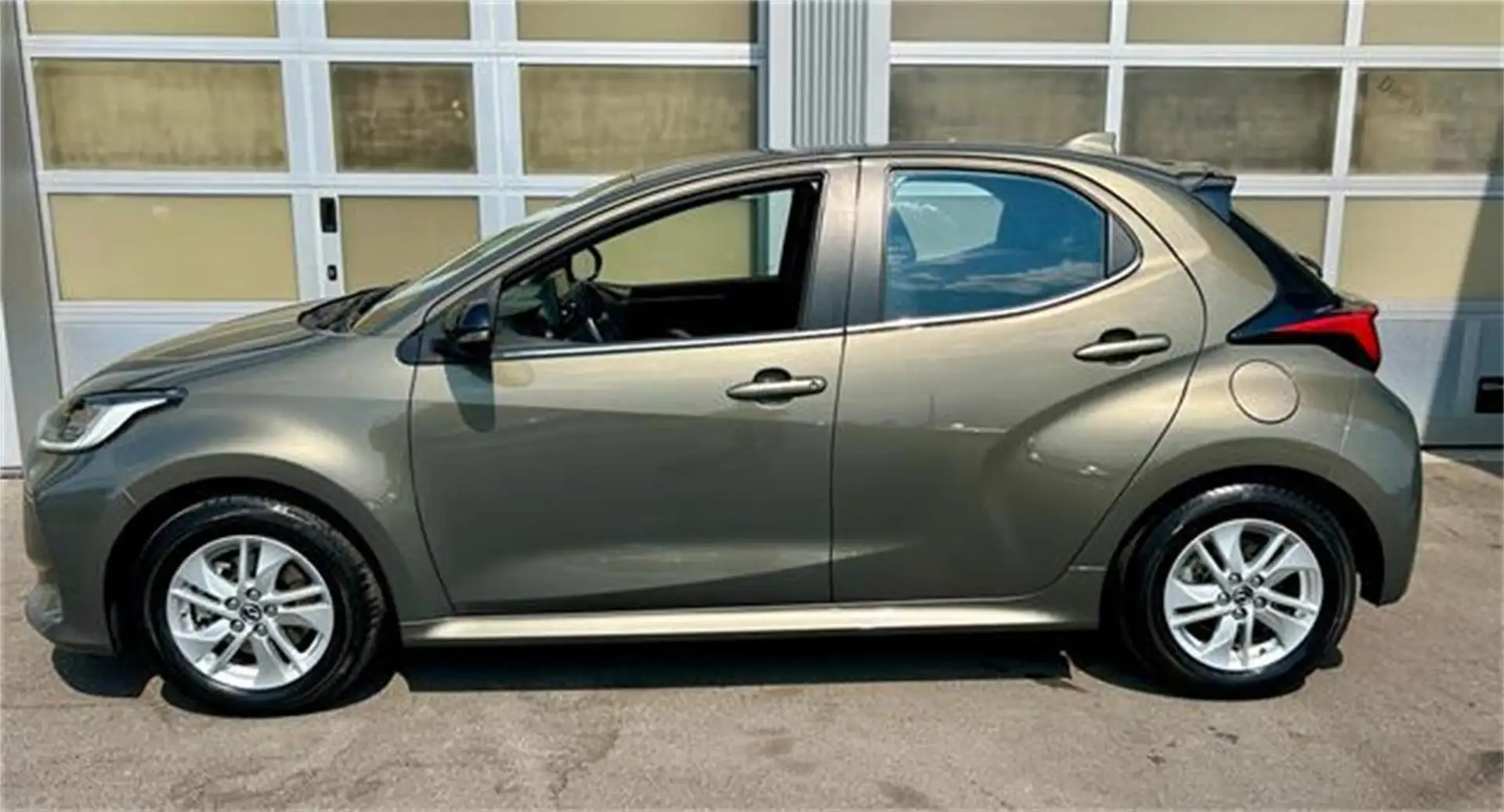 Mazda 2 Hybrid Agile Aut. mit COMFORT Paket Vollhybrid A Bronze - 2