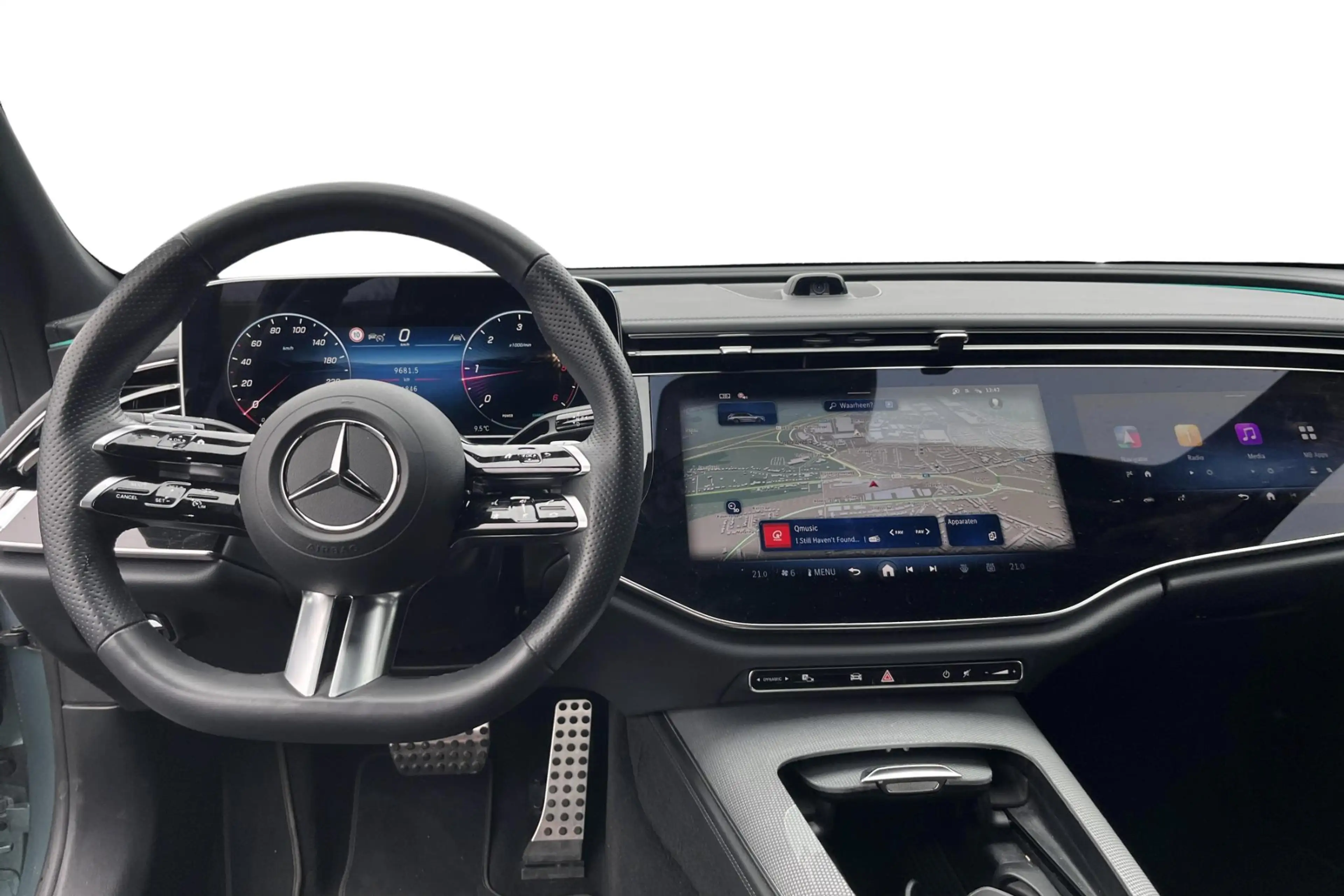 Mercedes-Benz E 220 Estate E d AMG Line Superscreen - Trekhaak - Open — photo 9