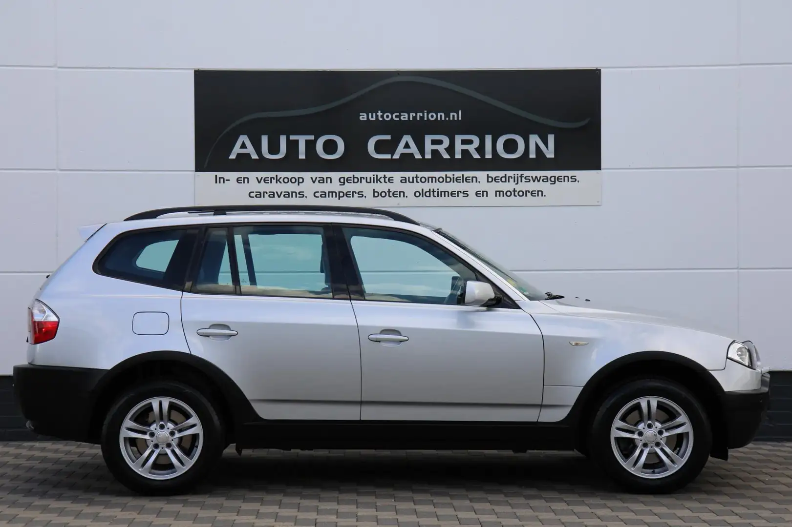 BMW X3 3.0i Executive Automaat Xenon Navi Youngtimer NAP Gris - 2