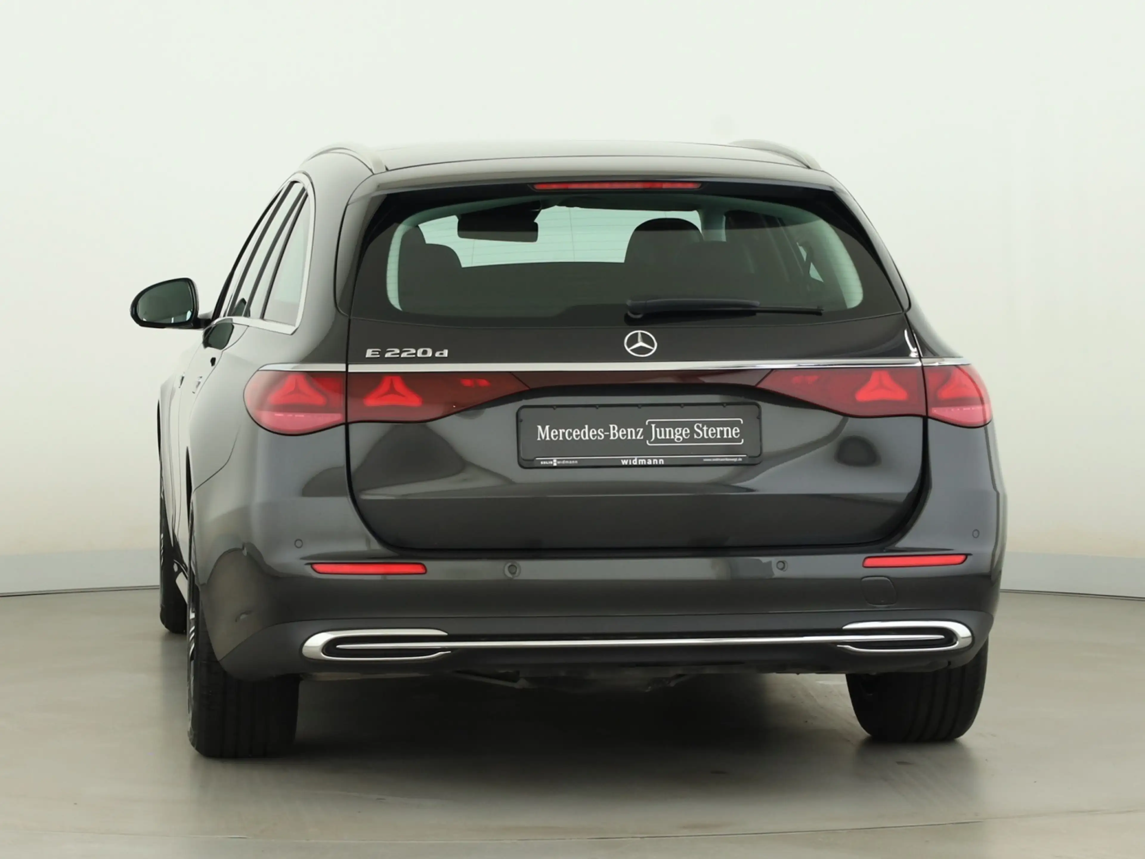 Mercedes-Benz E 220 d T *Avantgarde*AHK*LED*SpurH*PTS*Kamera** — photo 4
