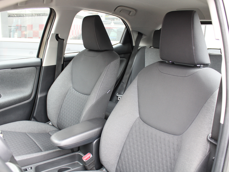 Toyota Yaris 1.5 Hybrid Dynamic /NAVI/16'LM/Keyless/Camera/Lane — photo 17