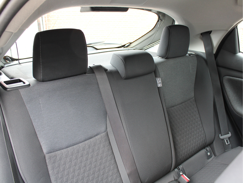 Toyota Yaris 1.5 Hybrid Dynamic /NAVI/16'LM/Keyless/Camera/Lane — photo 22