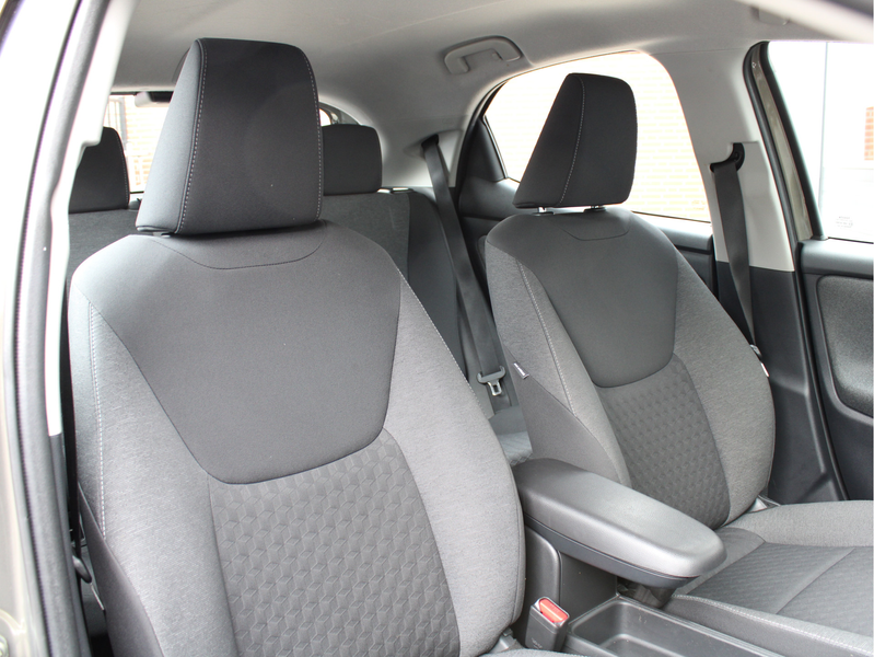 Toyota Yaris 1.5 Hybrid Dynamic /NAVI/16'LM/Keyless/Camera/Lane — photo 25