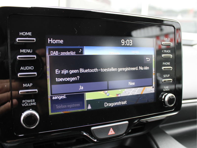 Toyota Yaris 1.5 Hybrid Dynamic /NAVI/16'LM/Keyless/Camera/Lane — photo 11