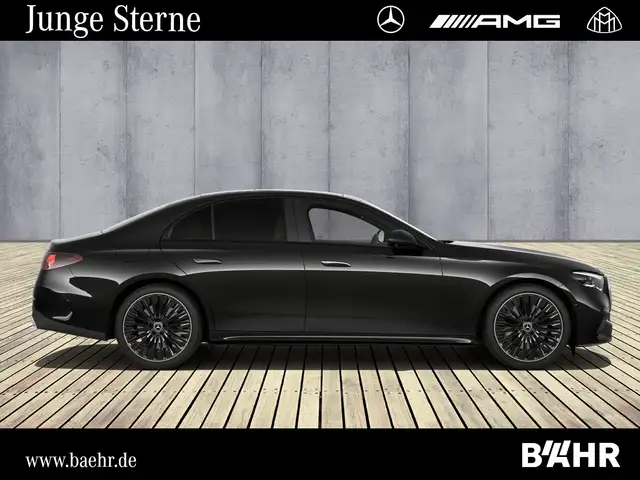Mercedes-Benz E-Class view 3