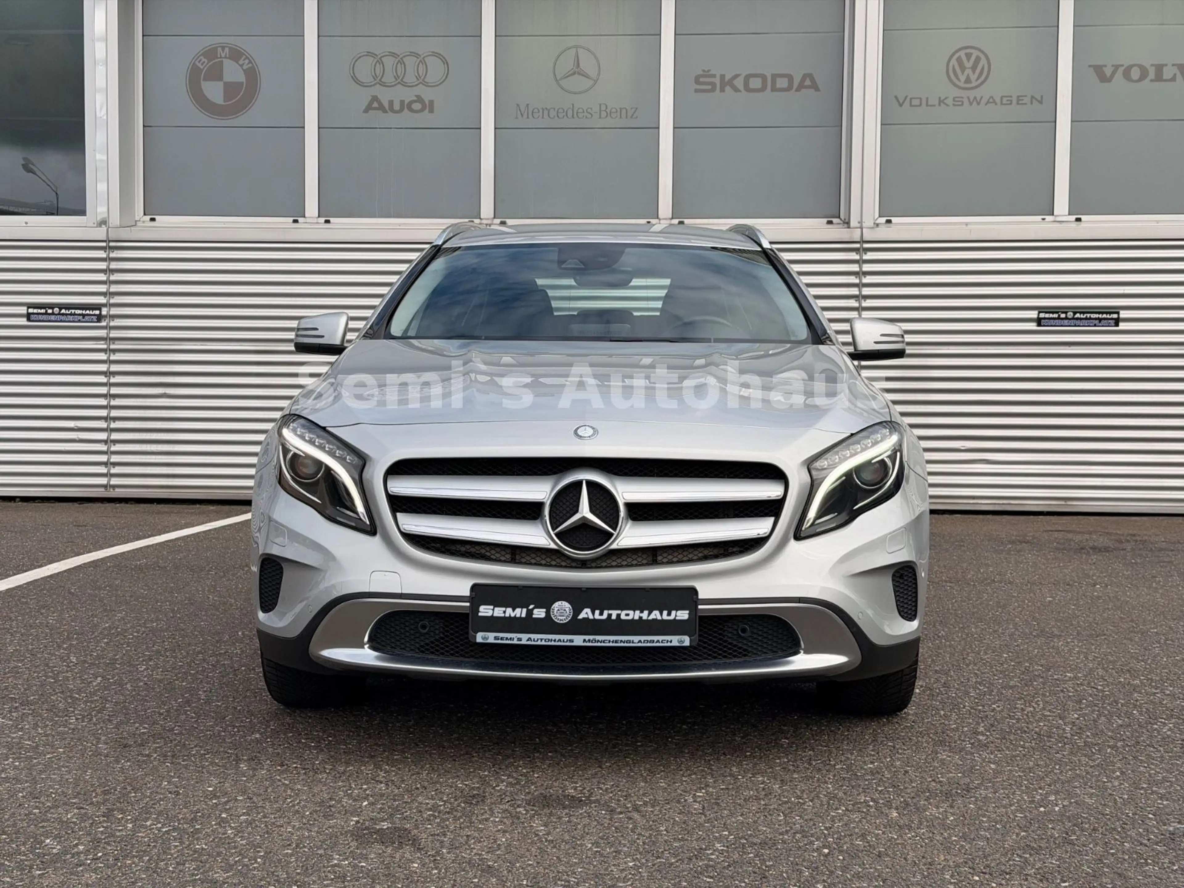 Mercedes-Benz GLA 180 Sport Utility*1.Hand*Navi*Top Zustand* — photo 2