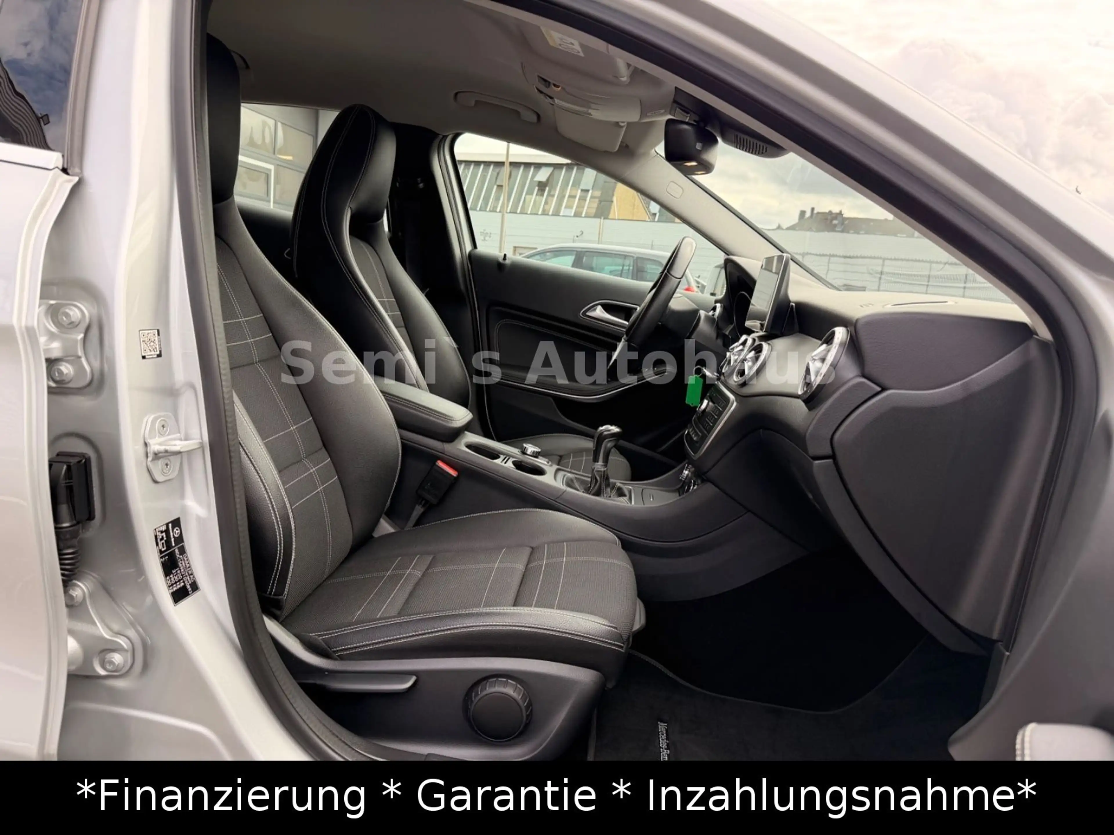 Mercedes-Benz GLA 180 Sport Utility*1.Hand*Navi*Top Zustand* — photo 13
