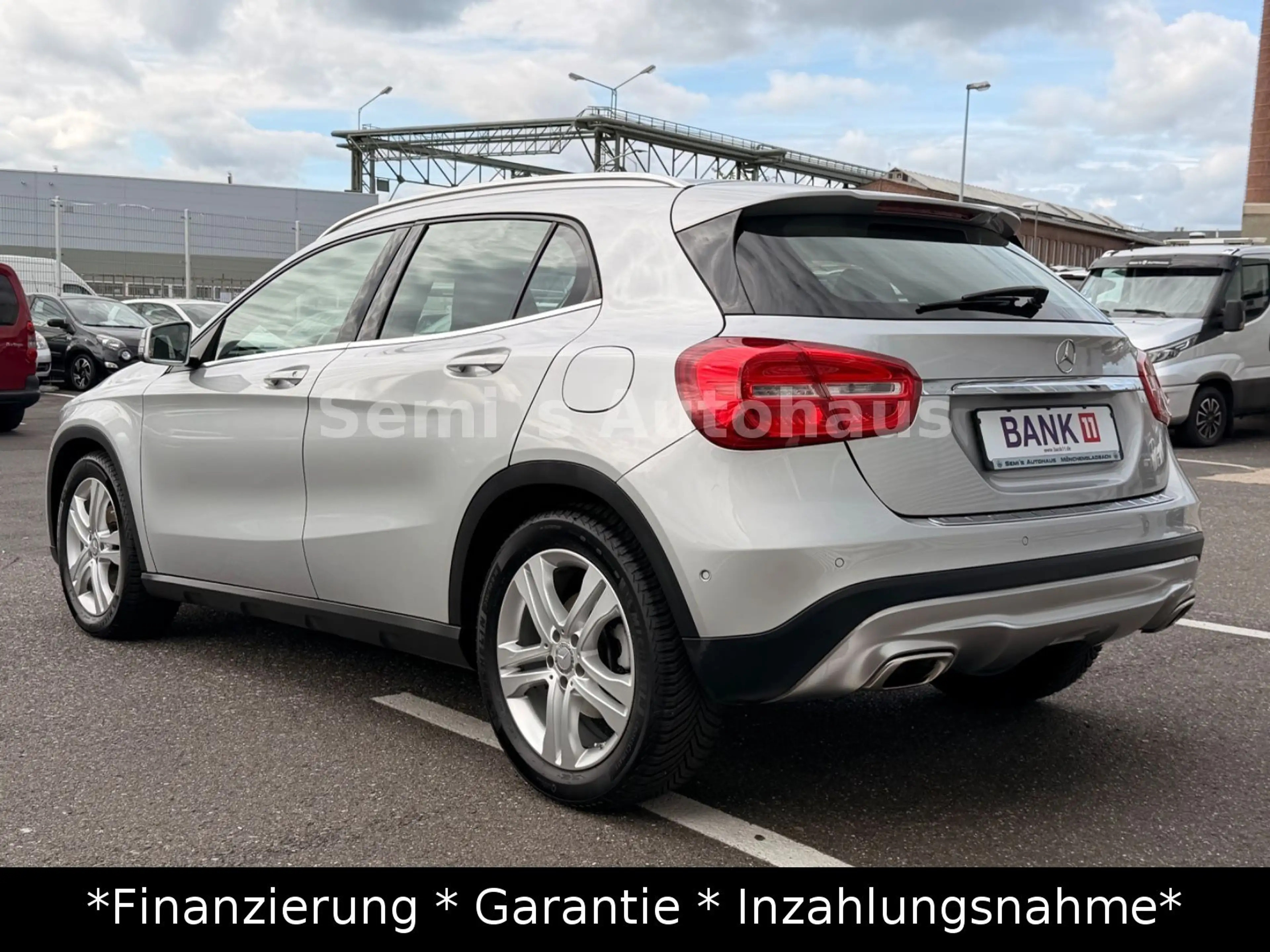 Mercedes-Benz GLA 180 Sport Utility*1.Hand*Navi*Top Zustand* — photo 6