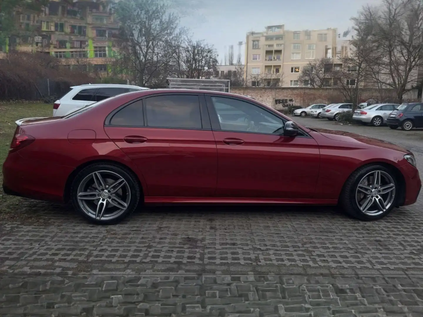 Mercedes-Benz E 350 AMG/Night Paket/Panorama/Burmester/Distr. Plus Roşu - 2