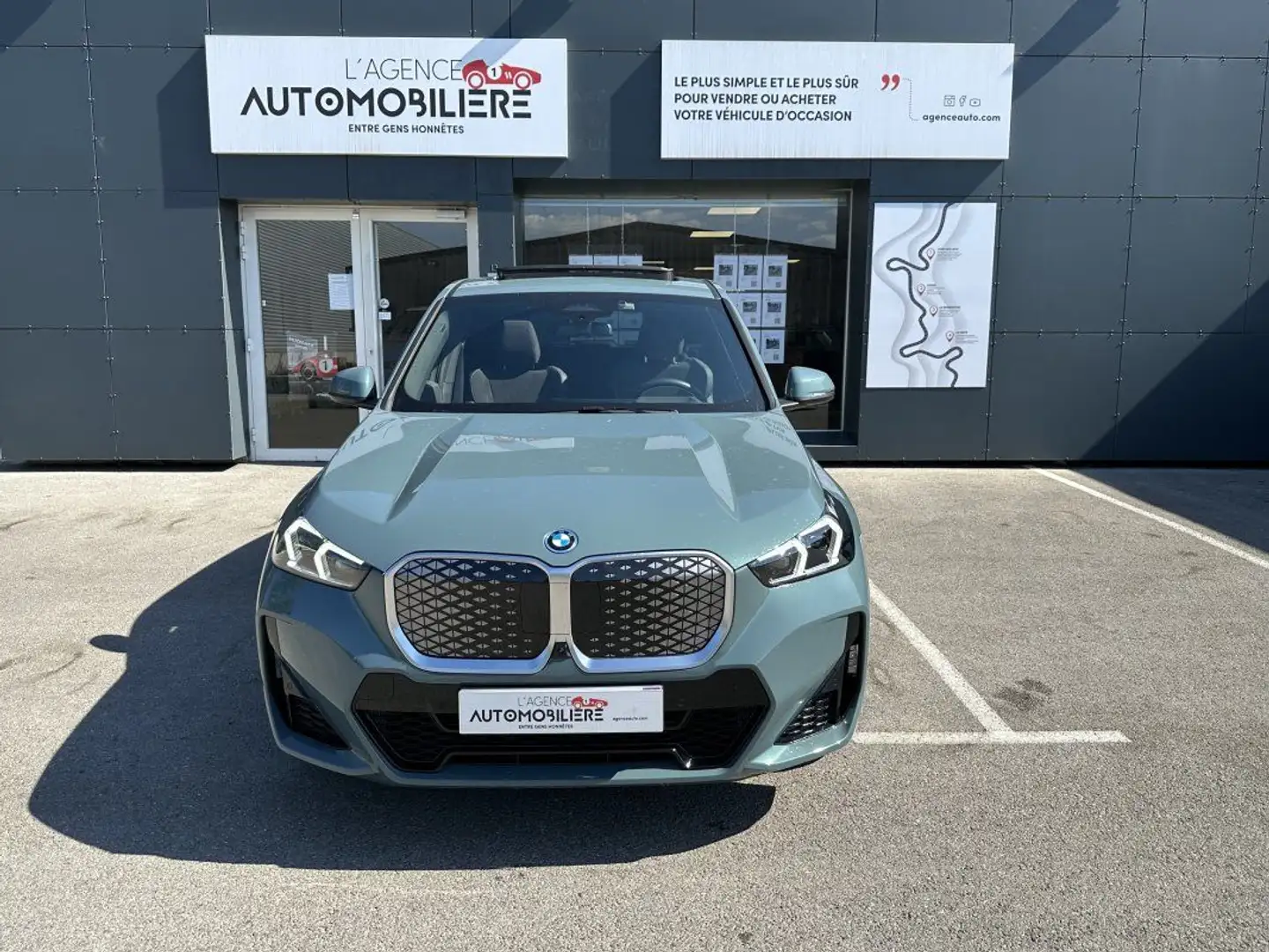 BMW iX1 20X DRIVE BVA M SPORT CAPE YORK GREEN Vert - 2
