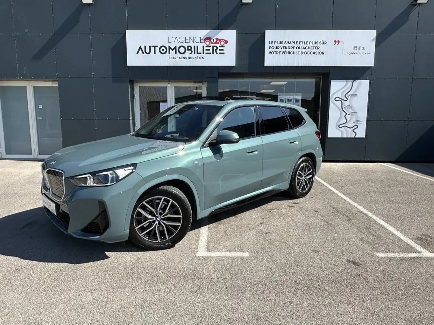 BMW iX1 20X DRIVE BVA M SPORT CAPE YORK GREEN Vert - 1