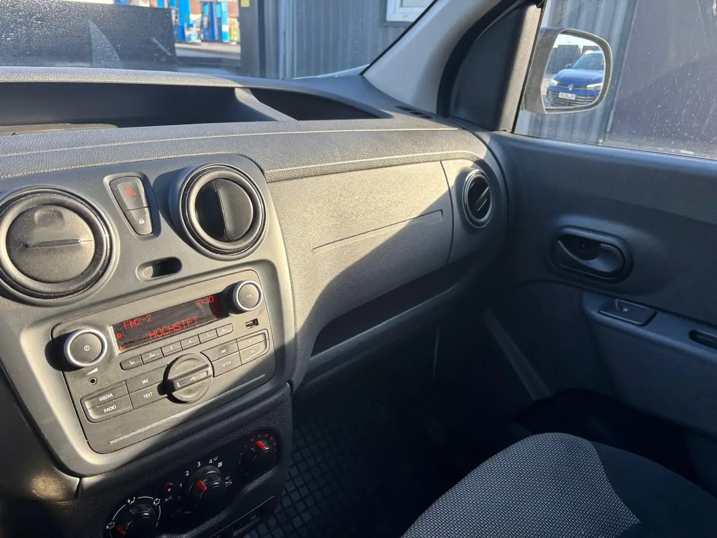 Dacia Dokker Essential 1.5 dCi *Klima*AHK* Weiß - 2