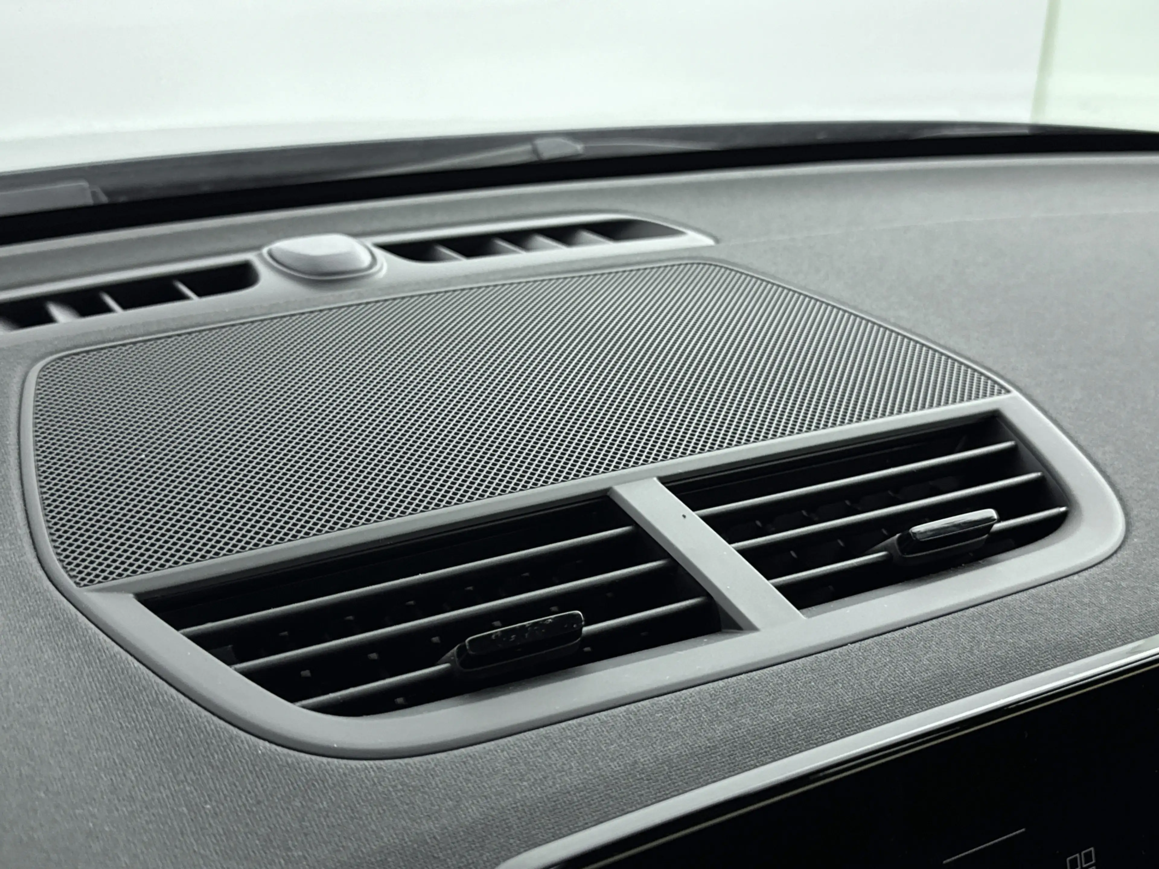 Polestar 2 Standard Range Single Motor 69 kWh | Pilot Pack | — photo 14