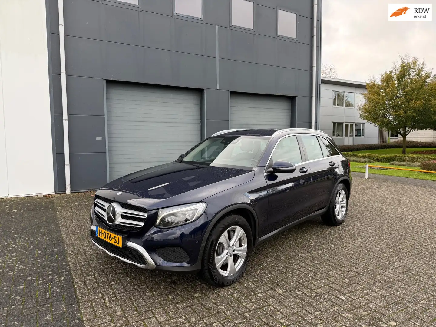Mercedes-Benz GLC 250 d 4MATIC 2016 Prestige Amg Interieur Automaat Blauw - 1