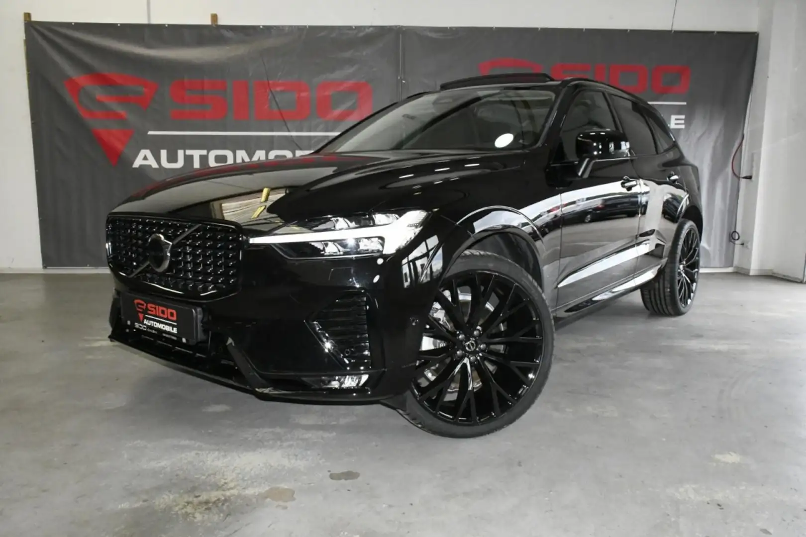 Volvo XC60 Ulti. Dark. VOLL*LUFT*22´*HuD*PAN*B&W*360* Klima Schwarz - 1