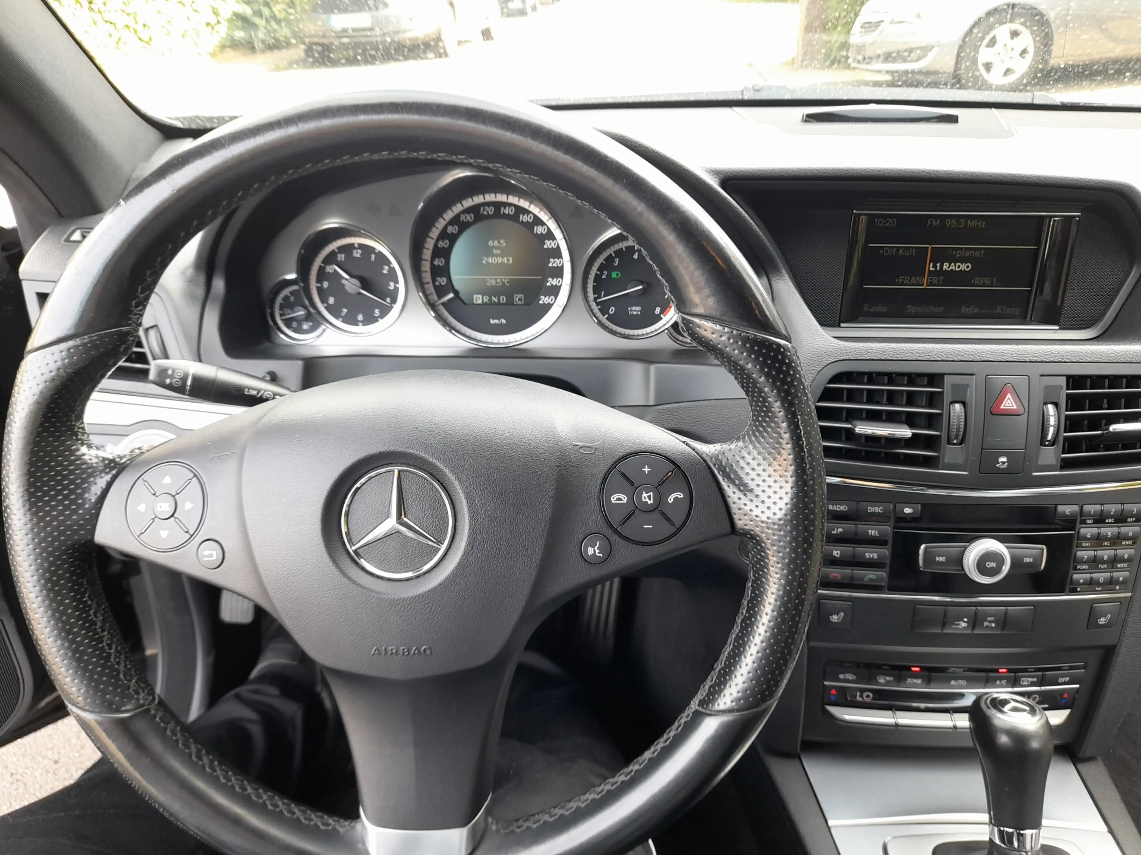 Mercedes-Benz E 250 E 250 CGI Coupe Avantgarde , GARANTIE ! Supergepfl — photo 11