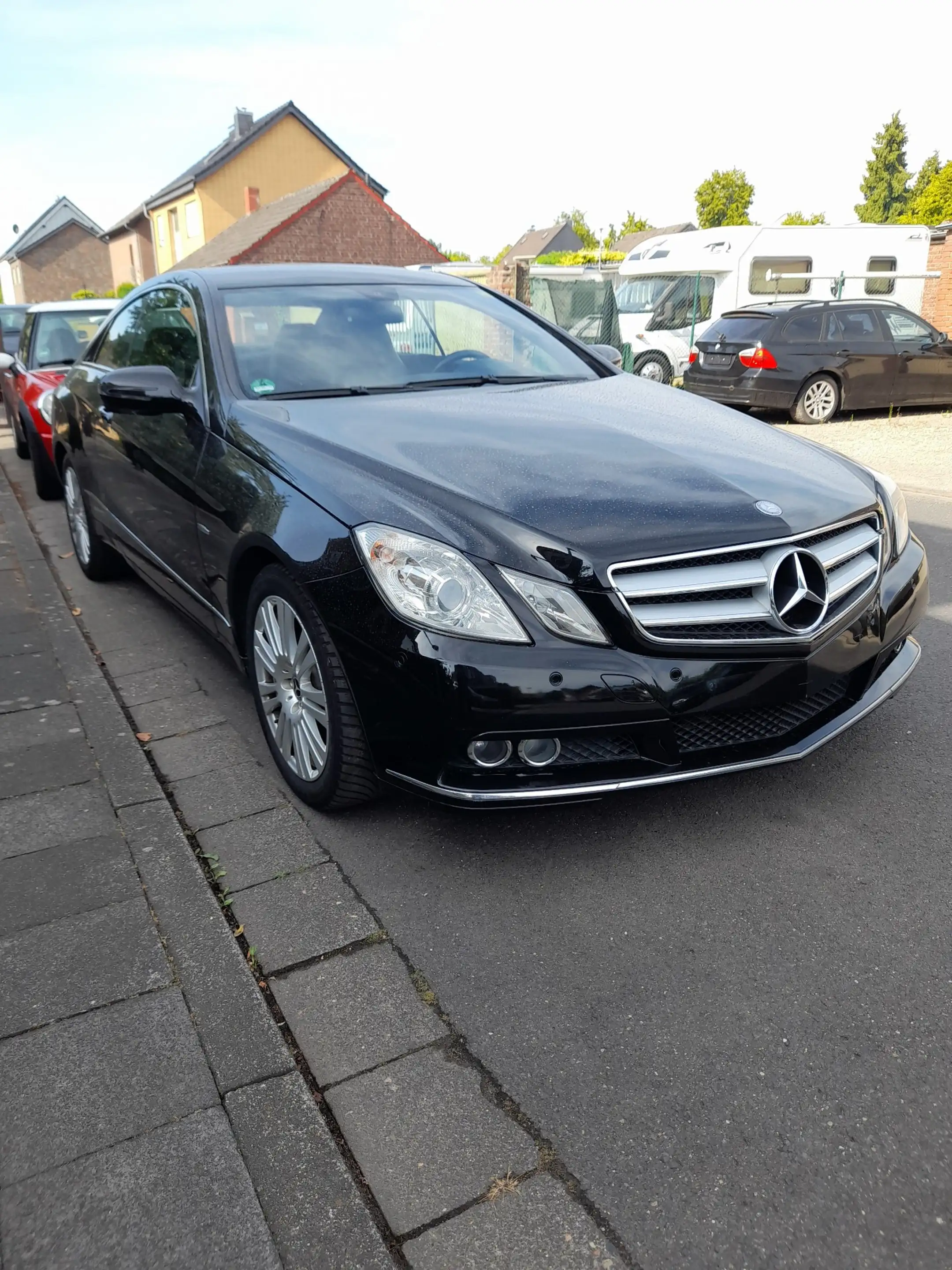 Mercedes-Benz E 250 E 250 CGI Coupe Avantgarde , GARANTIE ! Supergepfl — photo 5