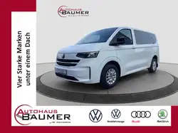 Volkswagen T7 Caravelle Life 2.0 TDI Autom. 9 Sitzer AHK LED