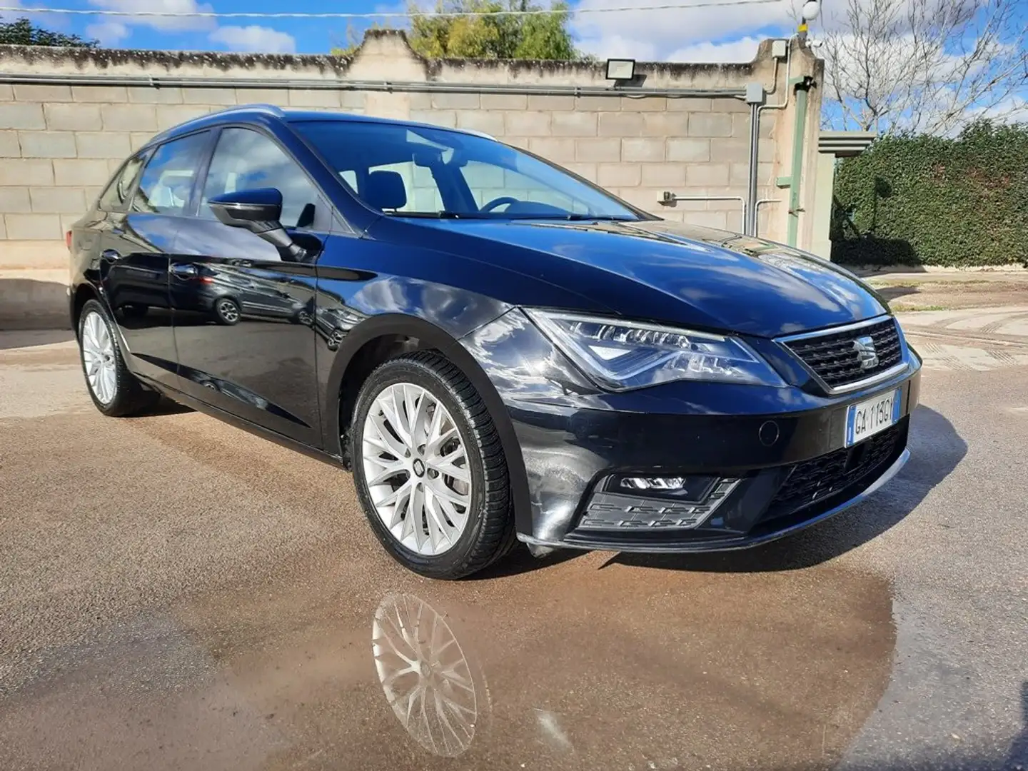 SEAT Leon Leon ST 1.5 tgi METANO 130cv dsg,FARI LED,PERFETTA Nero - 2