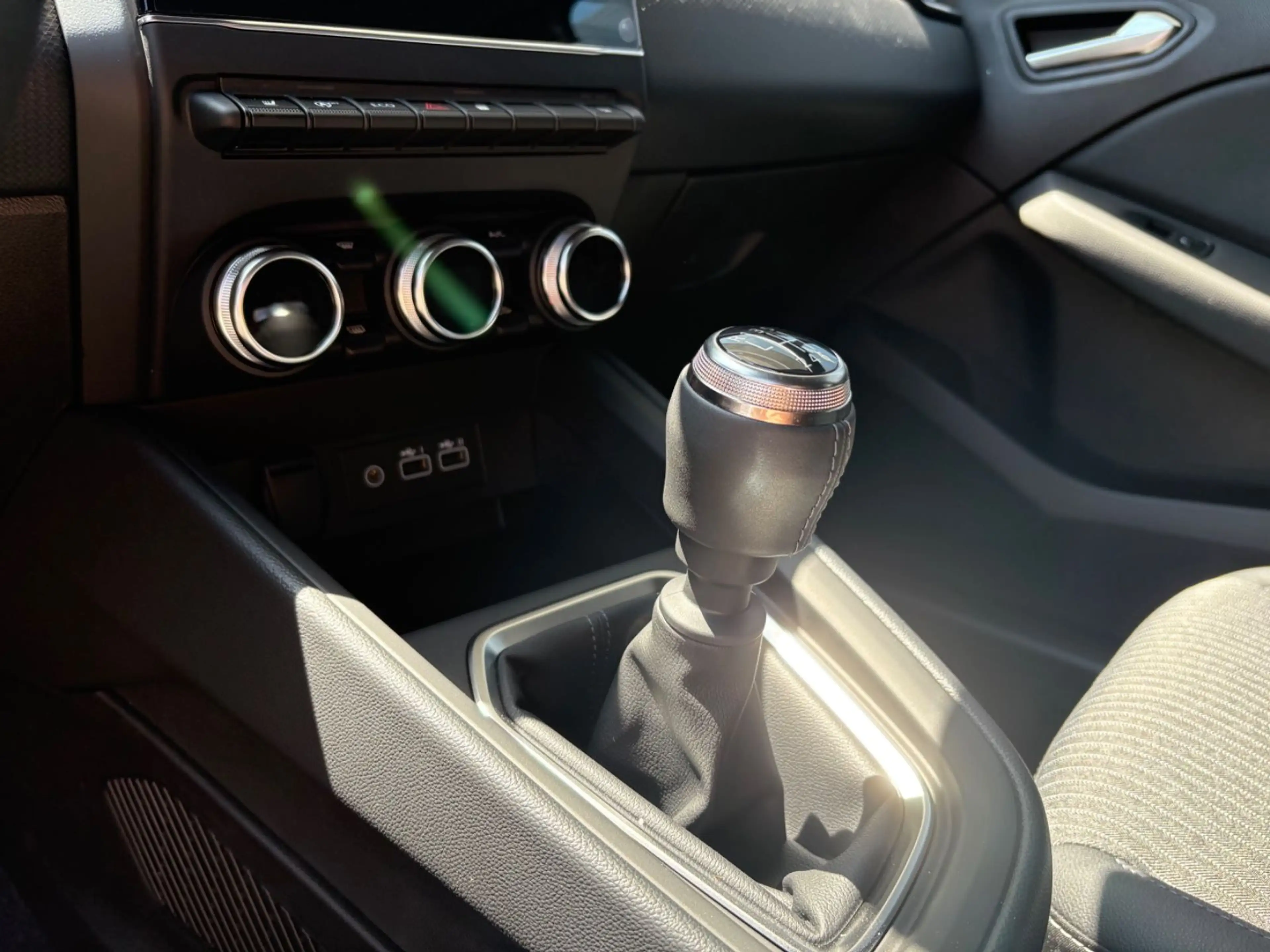 Mitsubishi Colt 1.0 Turbo-Benziner Edition Carplay/Shz — photo 5