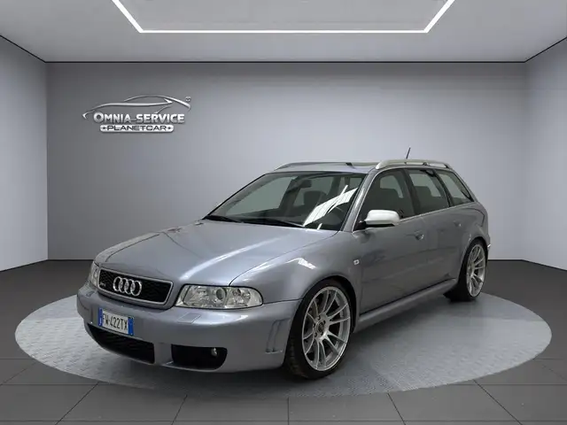 Audi RS4 Avant 2.7