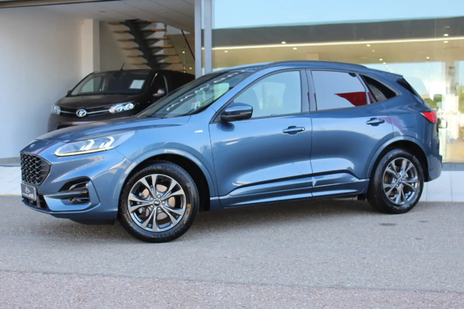 Ford Kuga 1.5 EcoBlue ST-Line FWD 120 Azul - 2