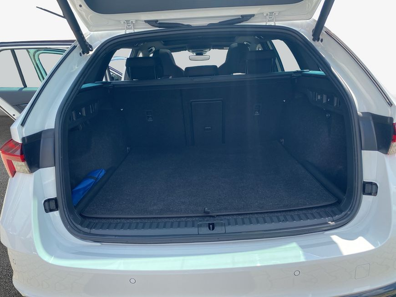 Skoda Octavia Combi 1.4 TSI iV DSG RS — photo 9