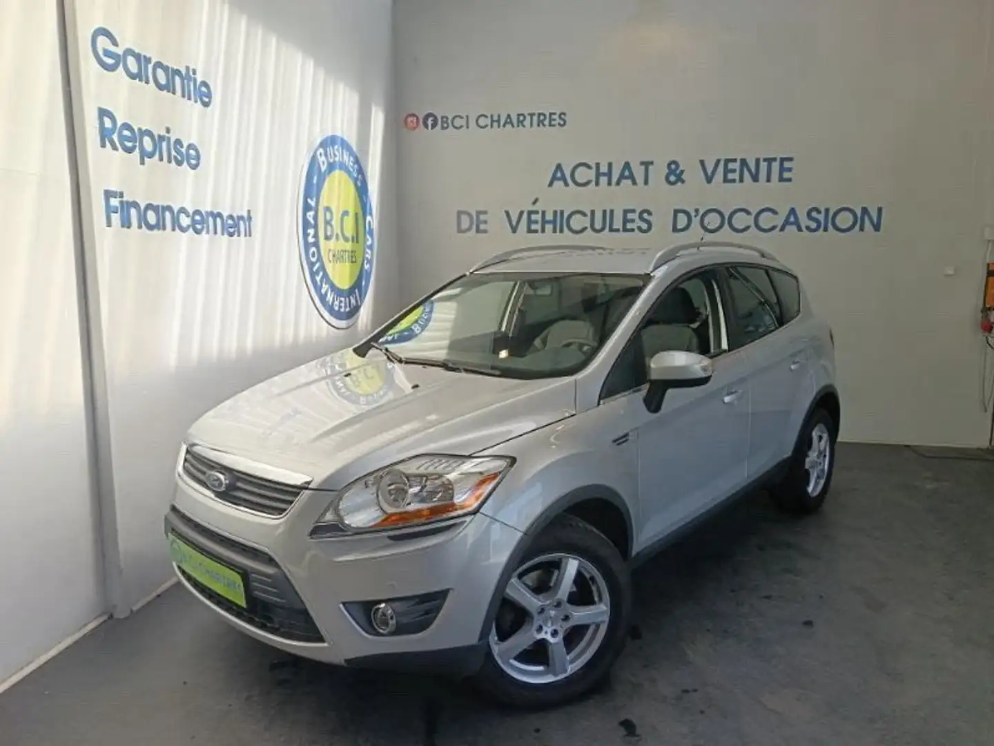 Ford Kuga 2.0 TDCI 140CH FAP TREND 4X2 Gris - 1