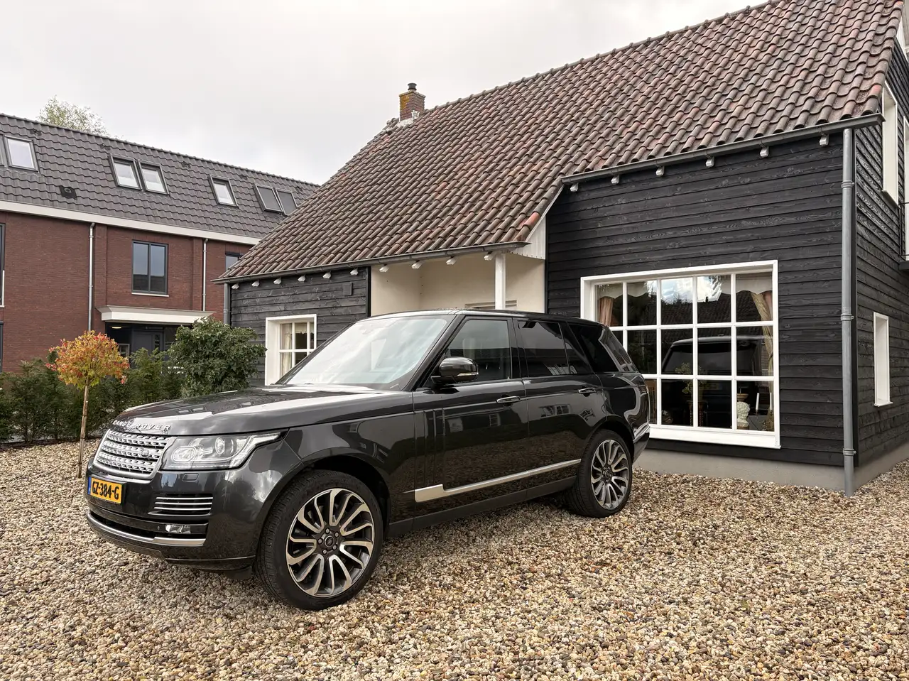 Land Rover Range Rover 4.4 SDV8 Autobiograp • Full Option • — photo 1 of 36