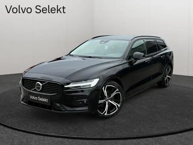 Volvo V60 B4 Plus Dark / Essence