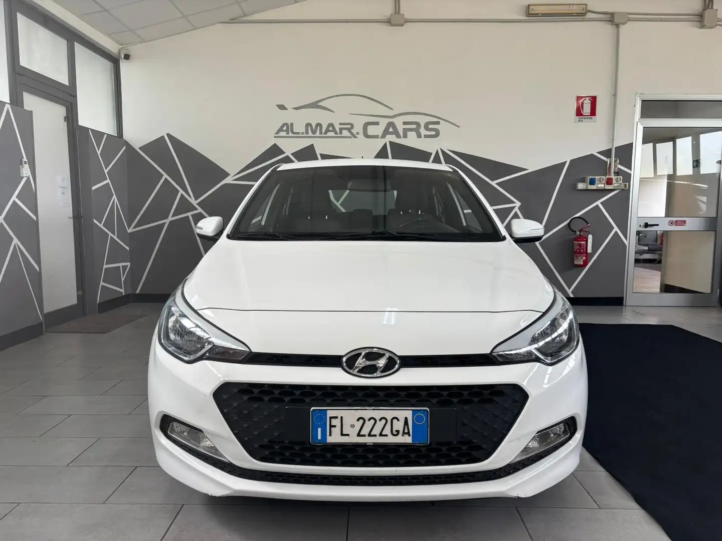 Hyundai i20 i20 II 2015 5p 1.2 Blackline 84cv - 2