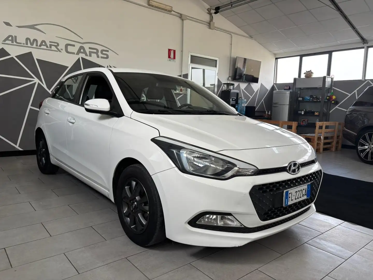 Hyundai i20 i20 II 2015 5p 1.2 Blackline 84cv - 1