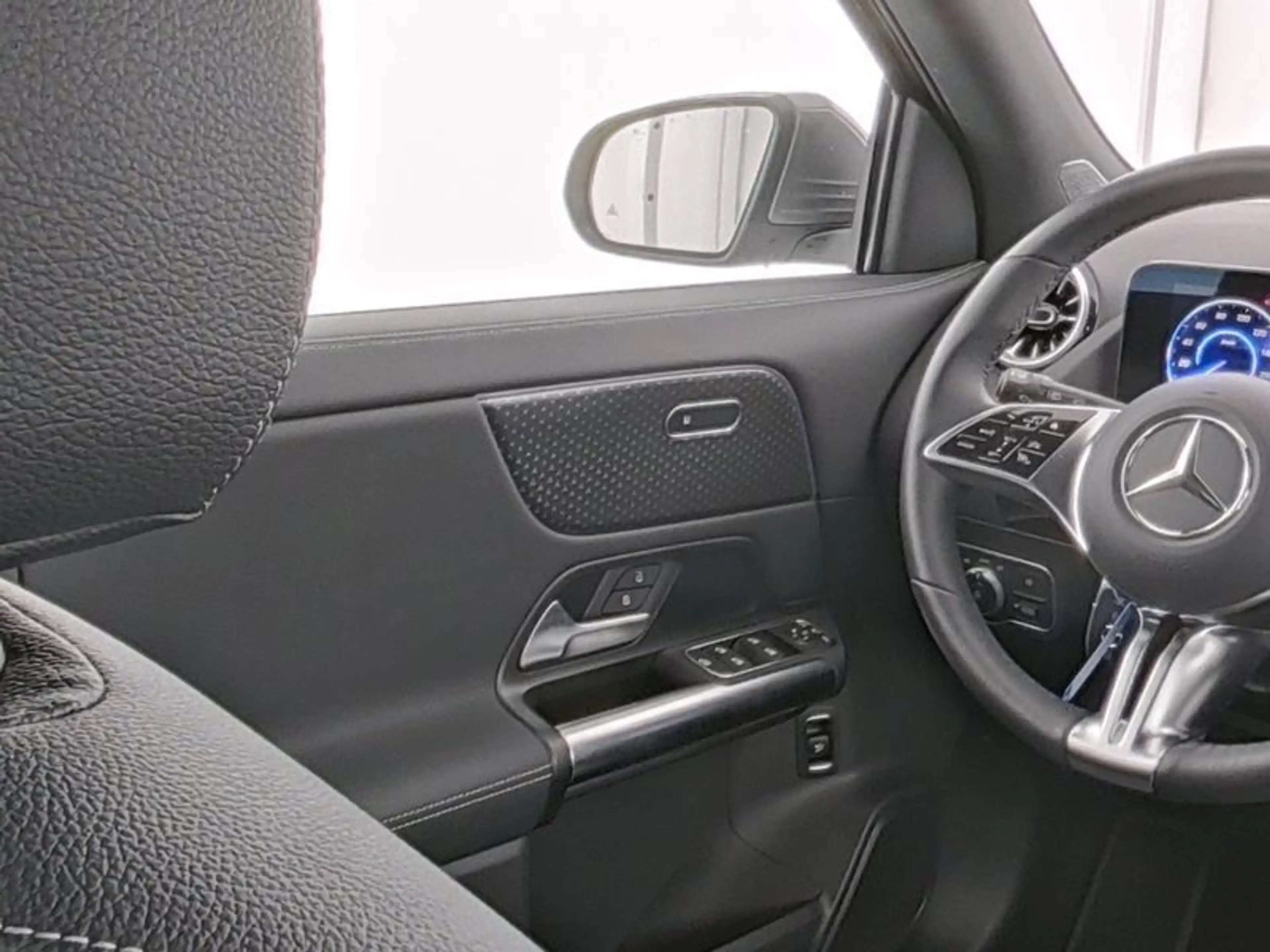 Mercedes-Benz EQA 250+ PROGRESSIVE Advanced, Fahrassistenz, Winter, — photo 9