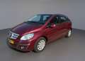 Mercedes-Benz B 150 BlueEFFICIENCY Rot - thumbnail 1