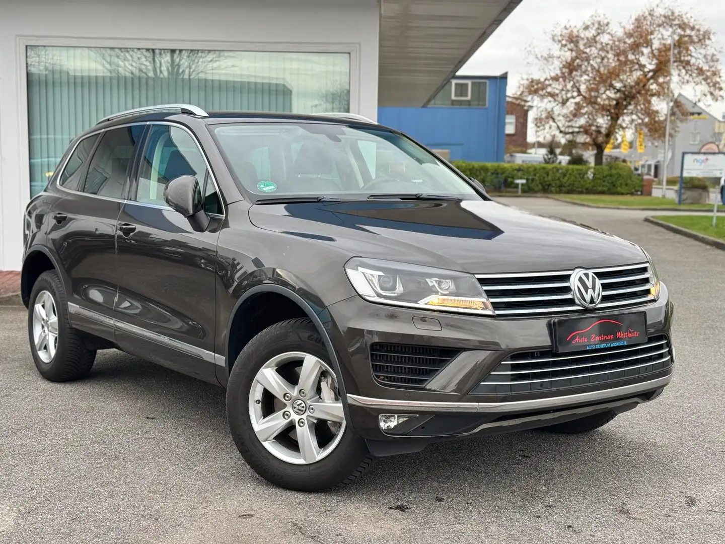 Volkswagen Touareg V6 3.0TDI TerrainTech 4Mot AHK LUFT NAVI Brun - 1