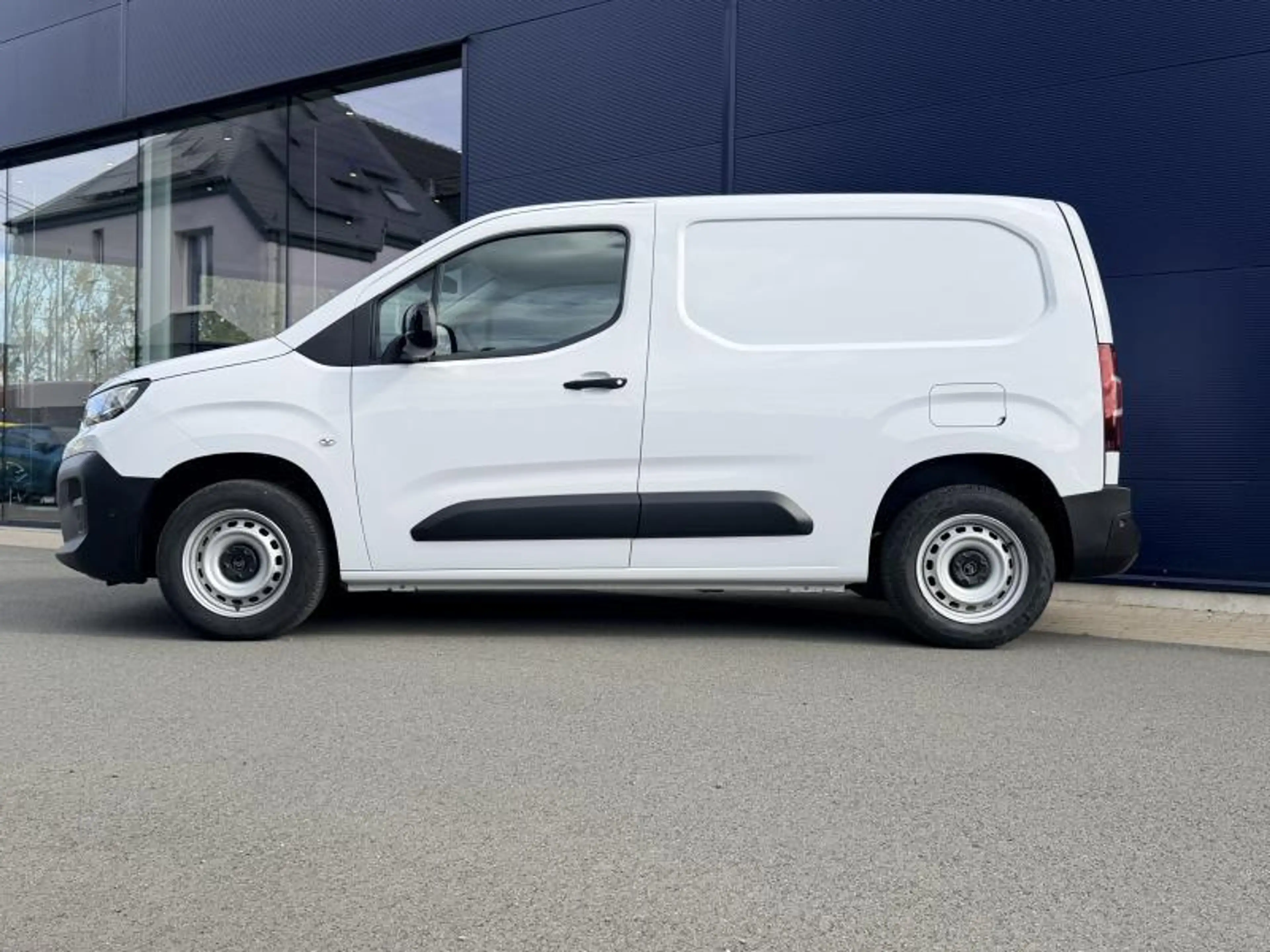 Citroen Berlingo VAN - M - 100CH - Plancher bois — photo 2