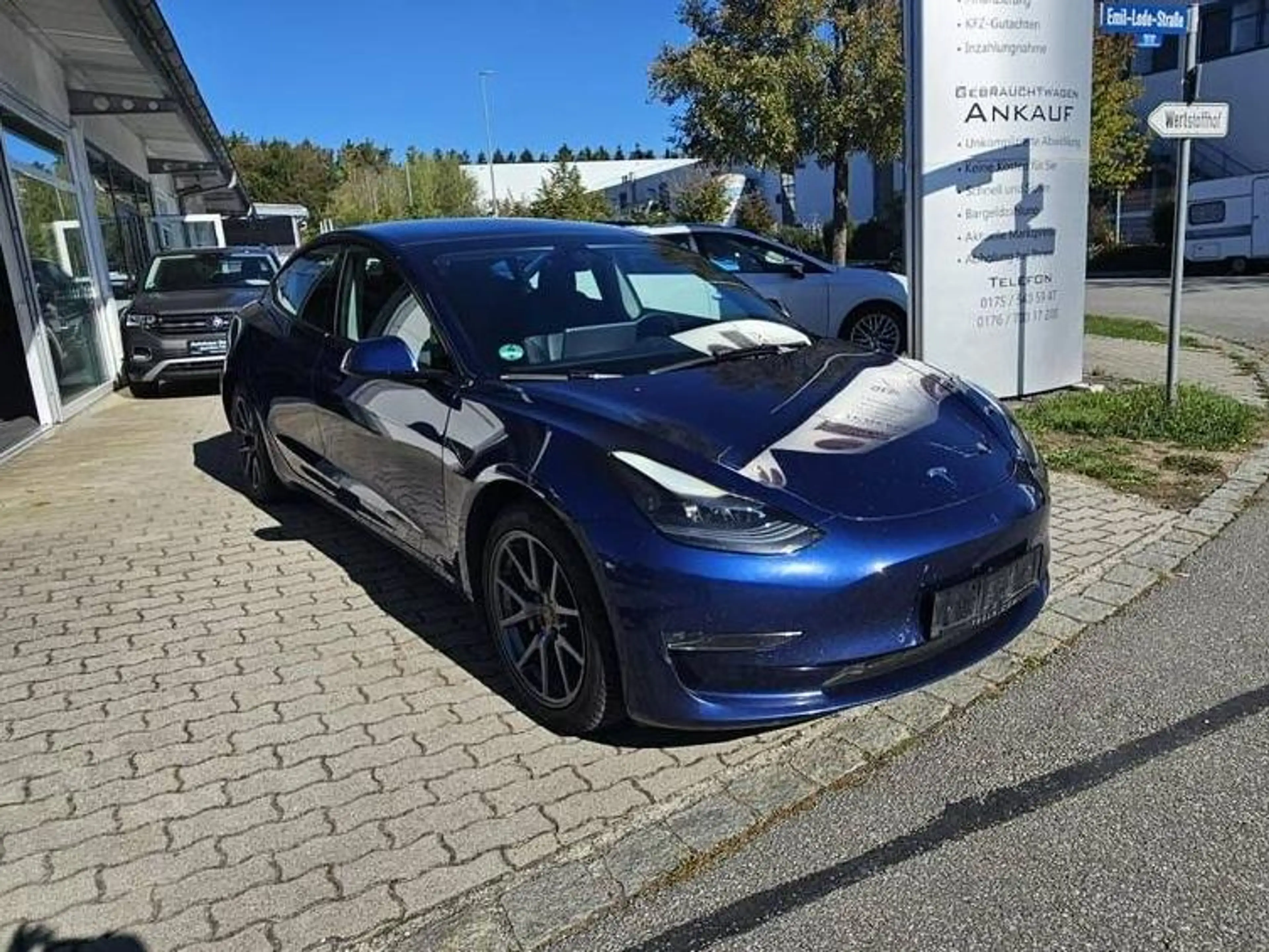 Tesla Model 3 Model 3 Long Range Dual Motor — photo 3