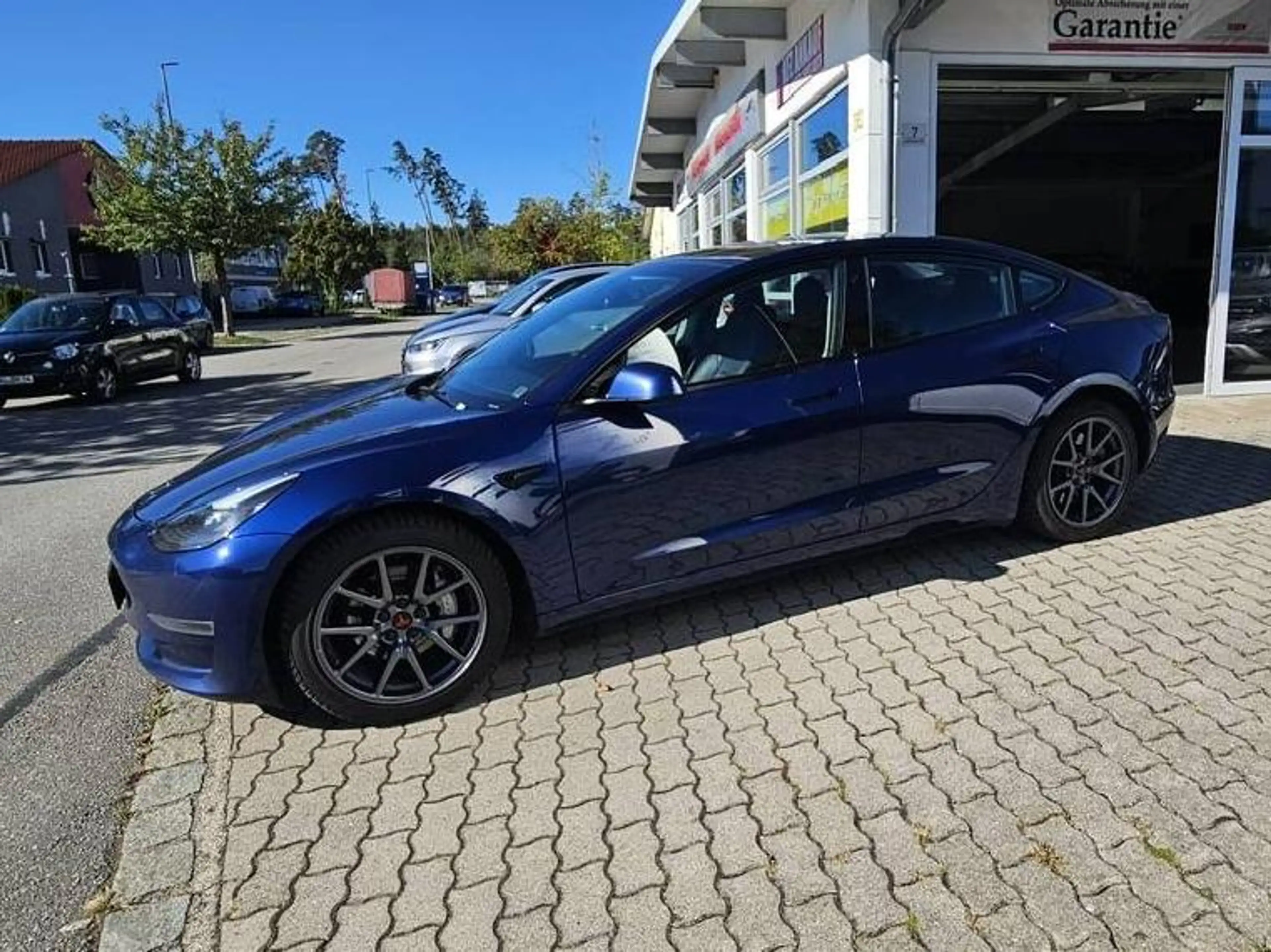 Tesla Model 3 Model 3 Long Range Dual Motor — photo 11