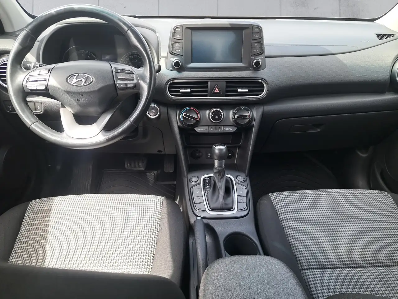 Hyundai KONA снимка Hyundai KONA