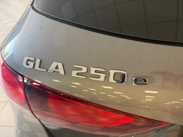 Mercedes-Benz Gla view 10
