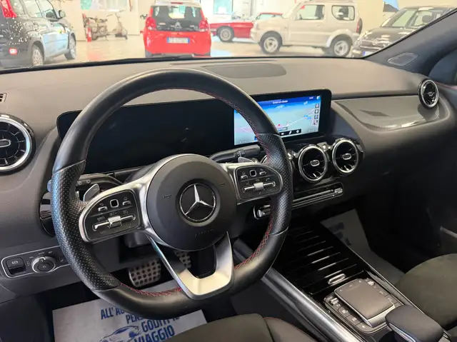 Mercedes-Benz Gla view 20