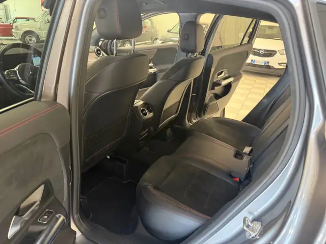 Mercedes-Benz Gla view 30