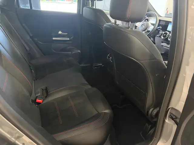Mercedes-Benz Gla view 29