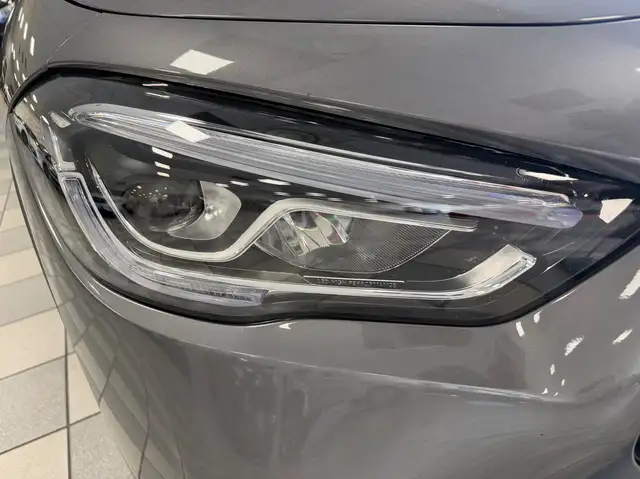 Mercedes-Benz Gla view 14