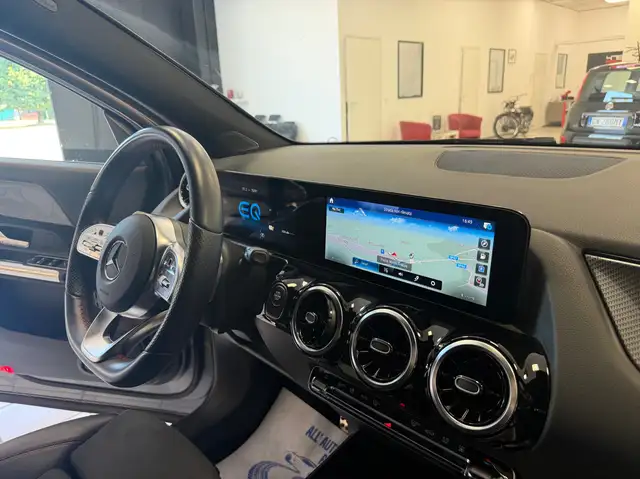 Mercedes-Benz Gla view 19